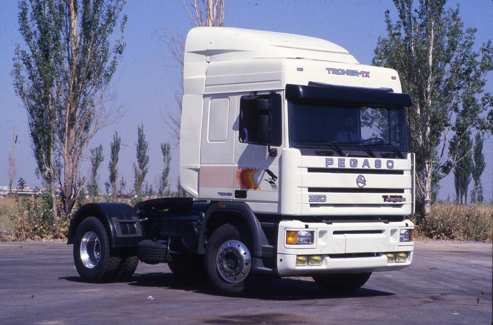 pegasotroner-1.jpg