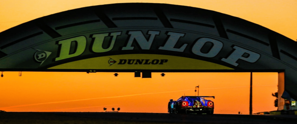 24-Heures-du-Mans-2017-Ford-GT-du-Chip-Ganassi-Racing-à-la-passerelle-Dunlop-min-min.png
